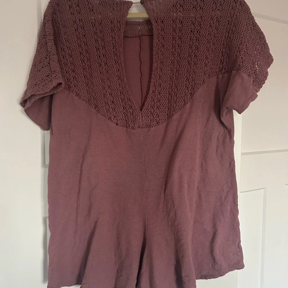 Free People beach crochet romper light purple- relaxed fit- size small - Picture 5 of 7